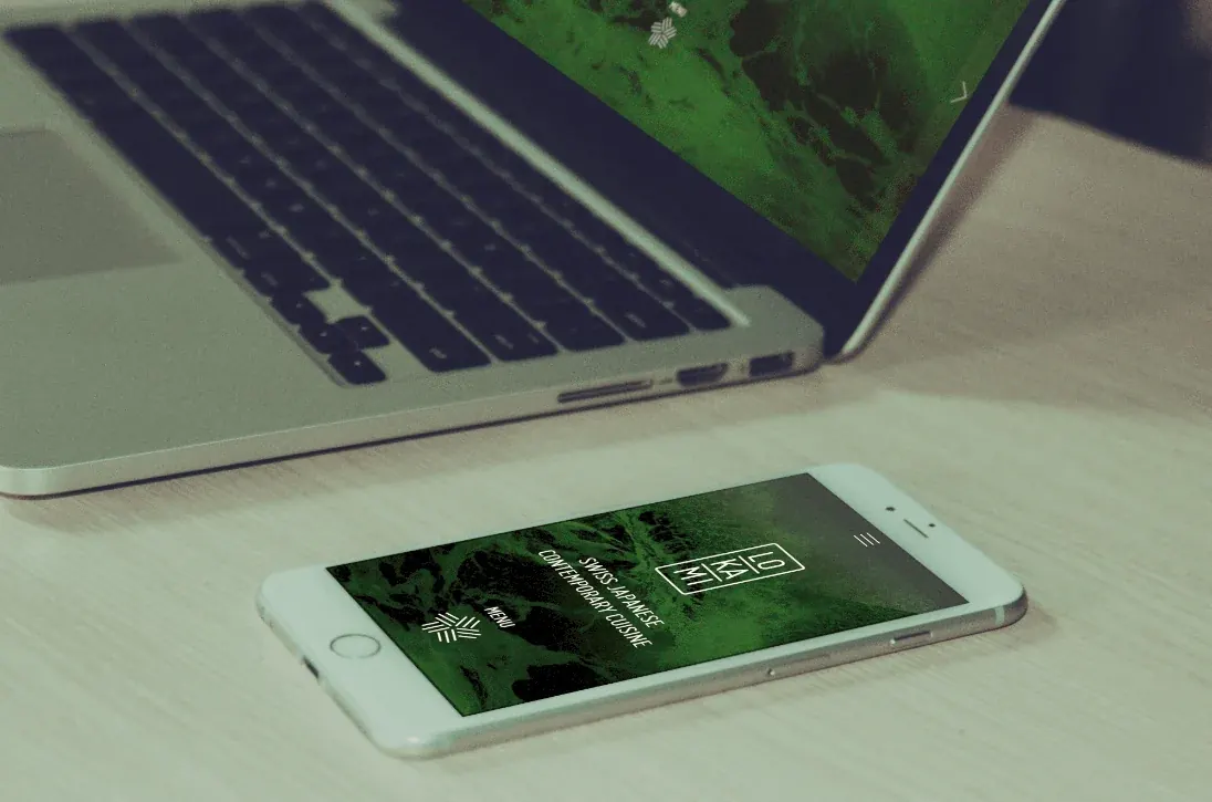 Website Lokami auf Smartphone und Laptop (Mockup)